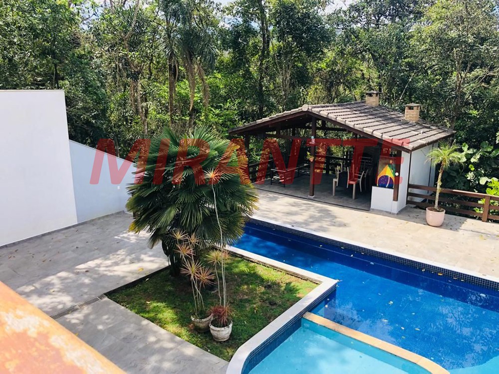 Sobrado de 355m² com 4 quartos em Serra Da Cantareira