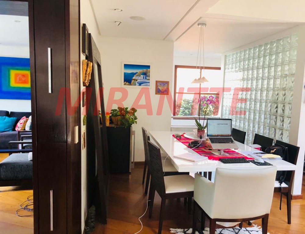 Sobrado de 355m² com 4 quartos em Serra Da Cantareira