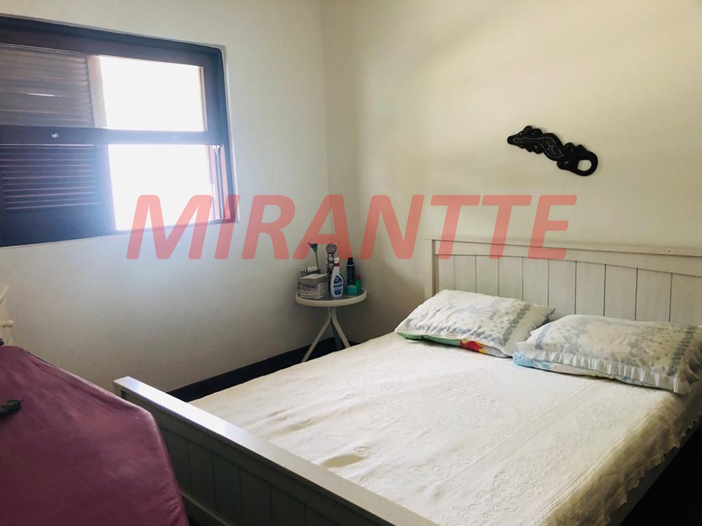 Sobrado de 355m² com 4 quartos em Serra Da Cantareira
