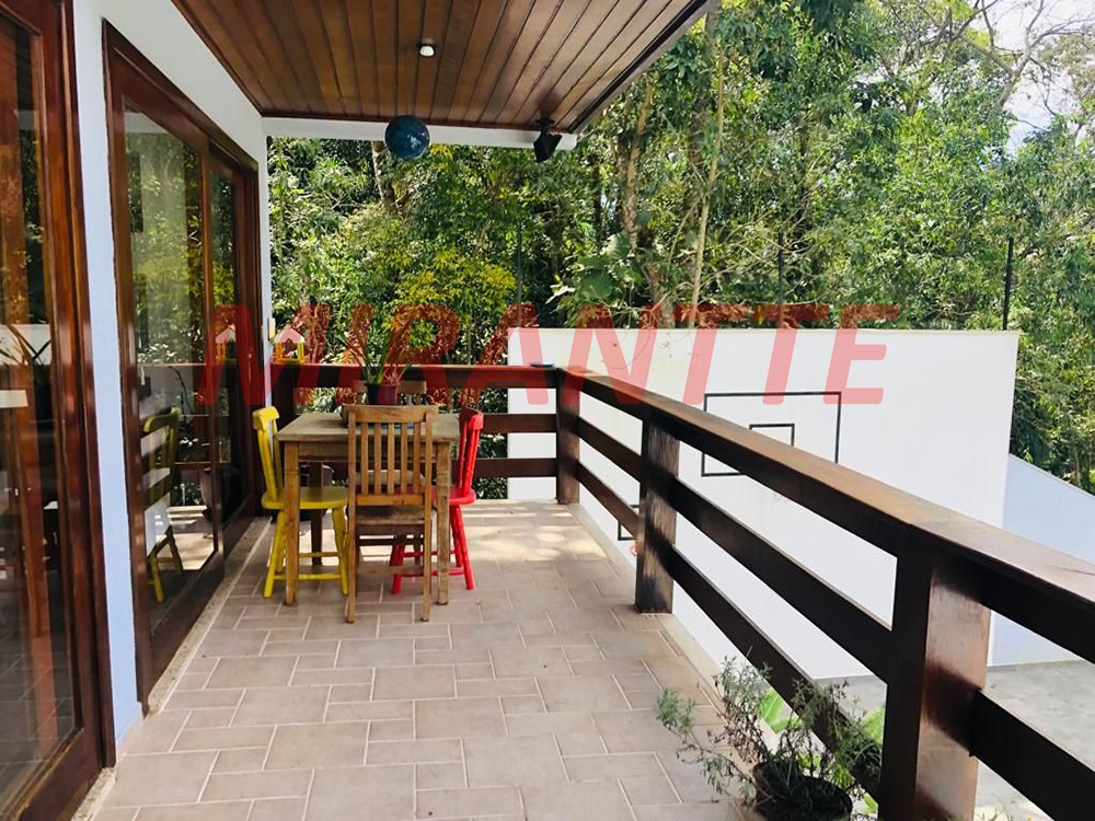 Sobrado de 355m² com 4 quartos em Serra Da Cantareira