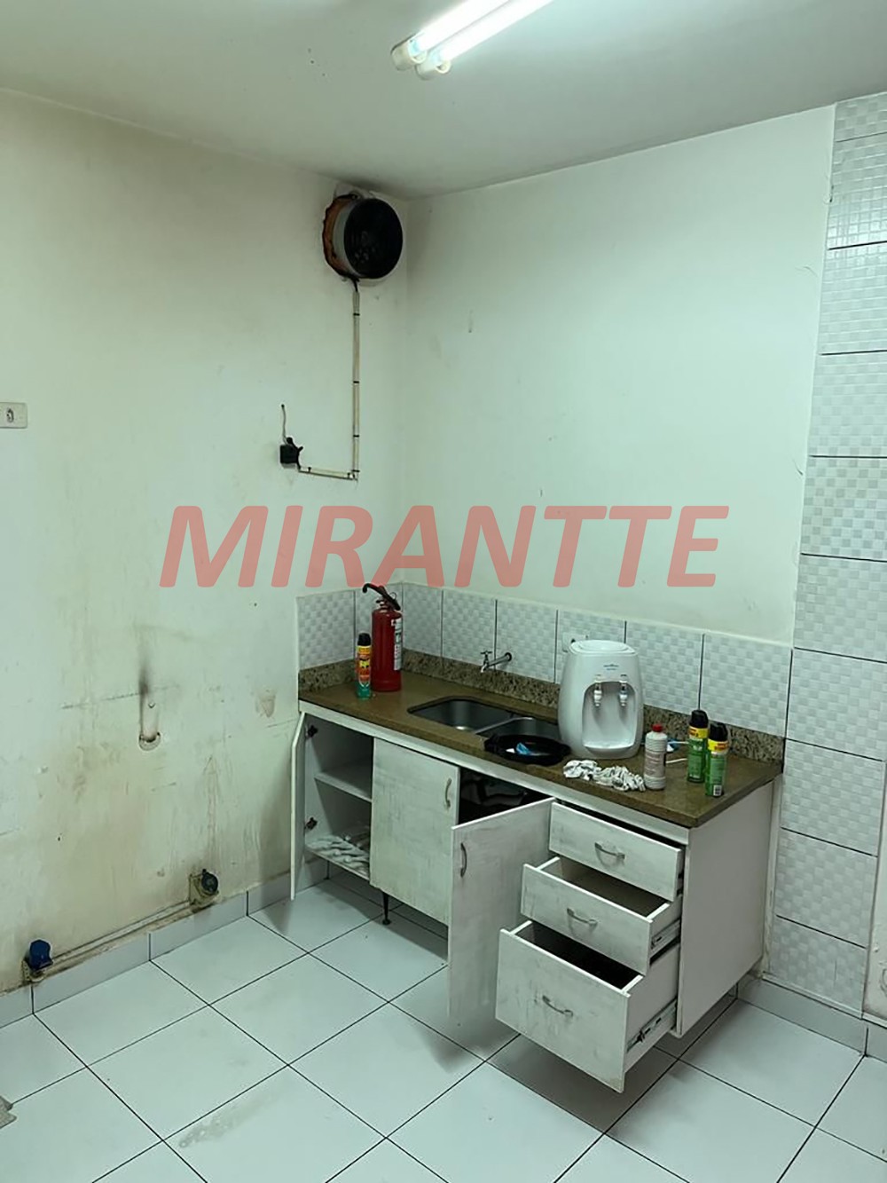 Comercial de 150m² em Vila Mazzei