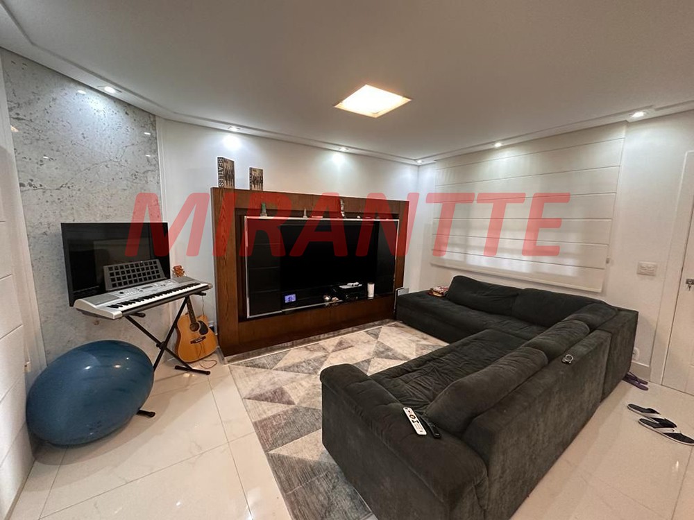 Cond. fechado de 200m² com 3 quartos em Ponte Grande