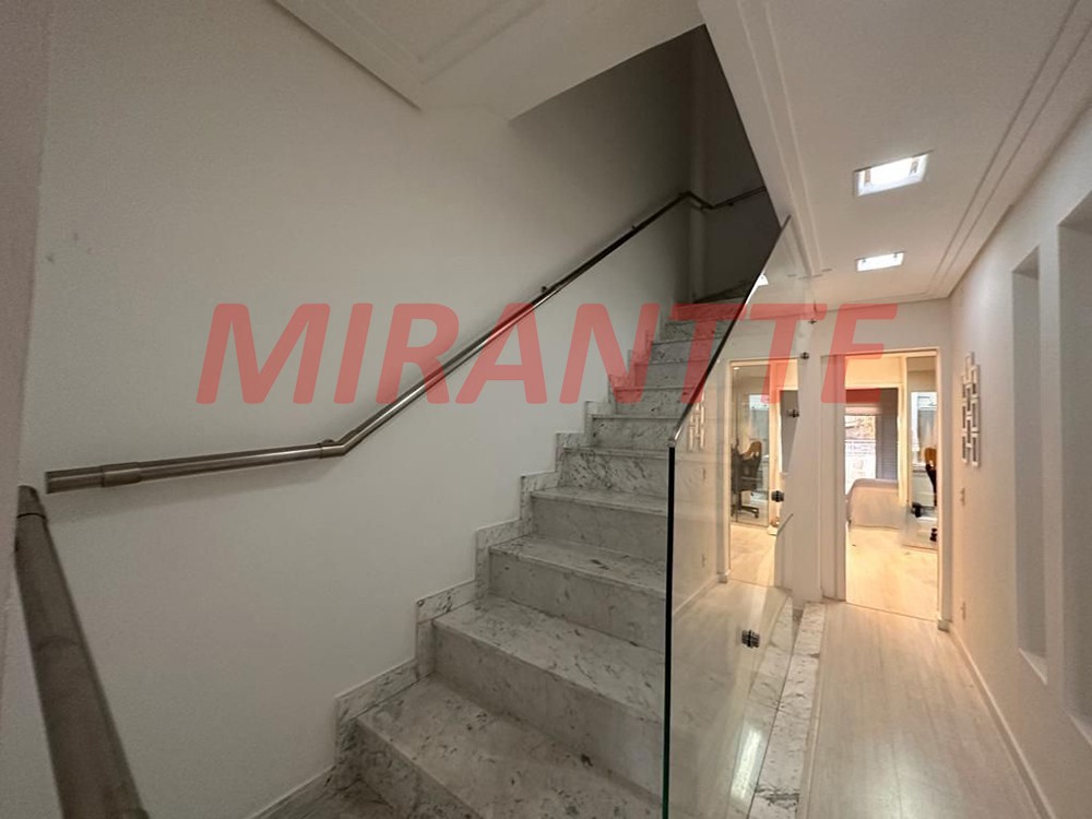 Cond. fechado de 200m² com 3 quartos em Ponte Grande