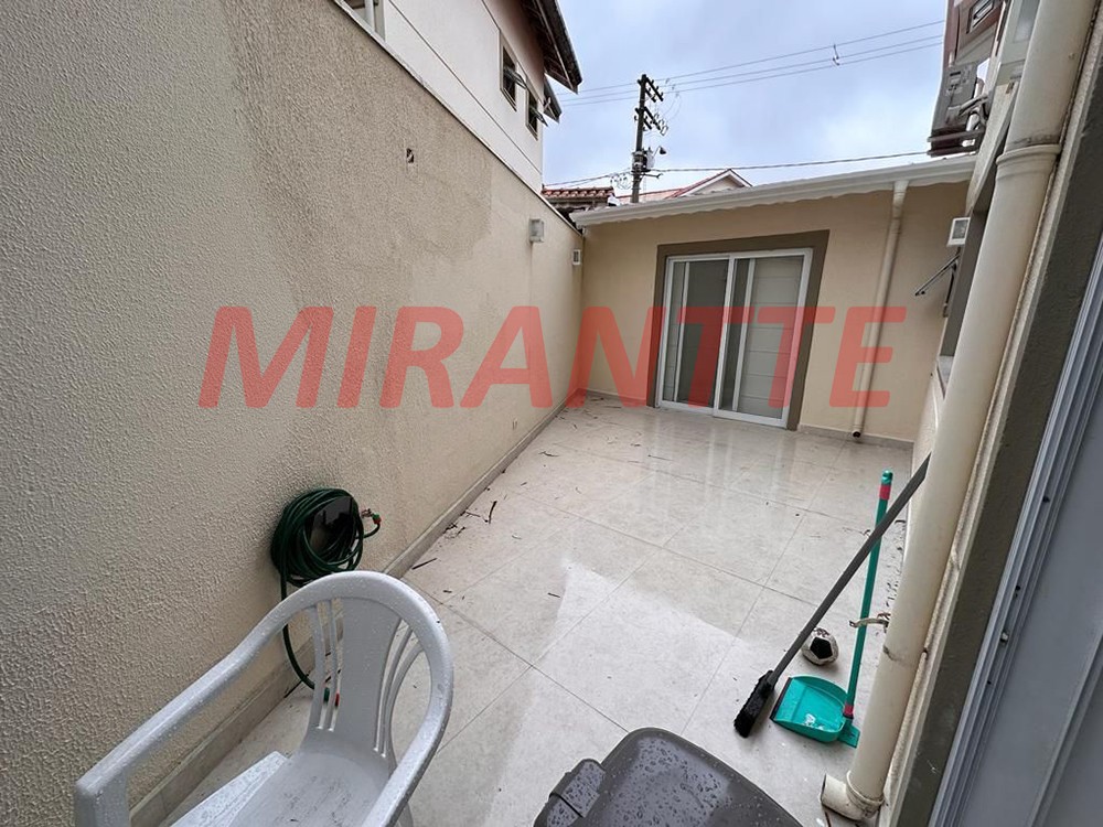 Cond. fechado de 200m² com 3 quartos em Ponte Grande