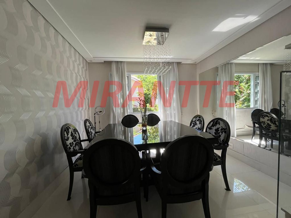 Cond. fechado de 200m² com 3 quartos em Ponte Grande