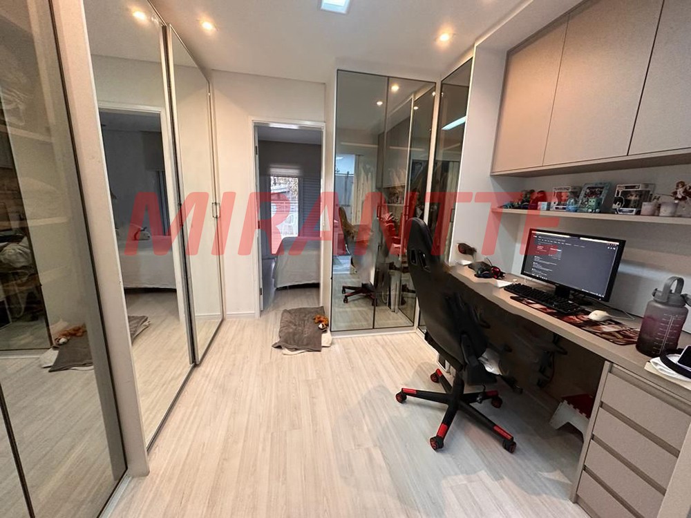Cond. fechado de 200m² com 3 quartos em Ponte Grande