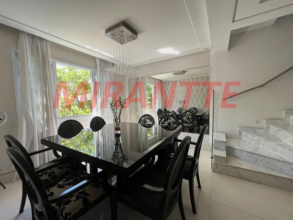Cond. fechado de 200m² com 3 quartos em Ponte Grande