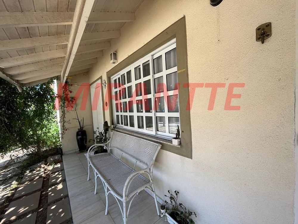Cond. fechado de 200m² com 3 quartos em Ponte Grande