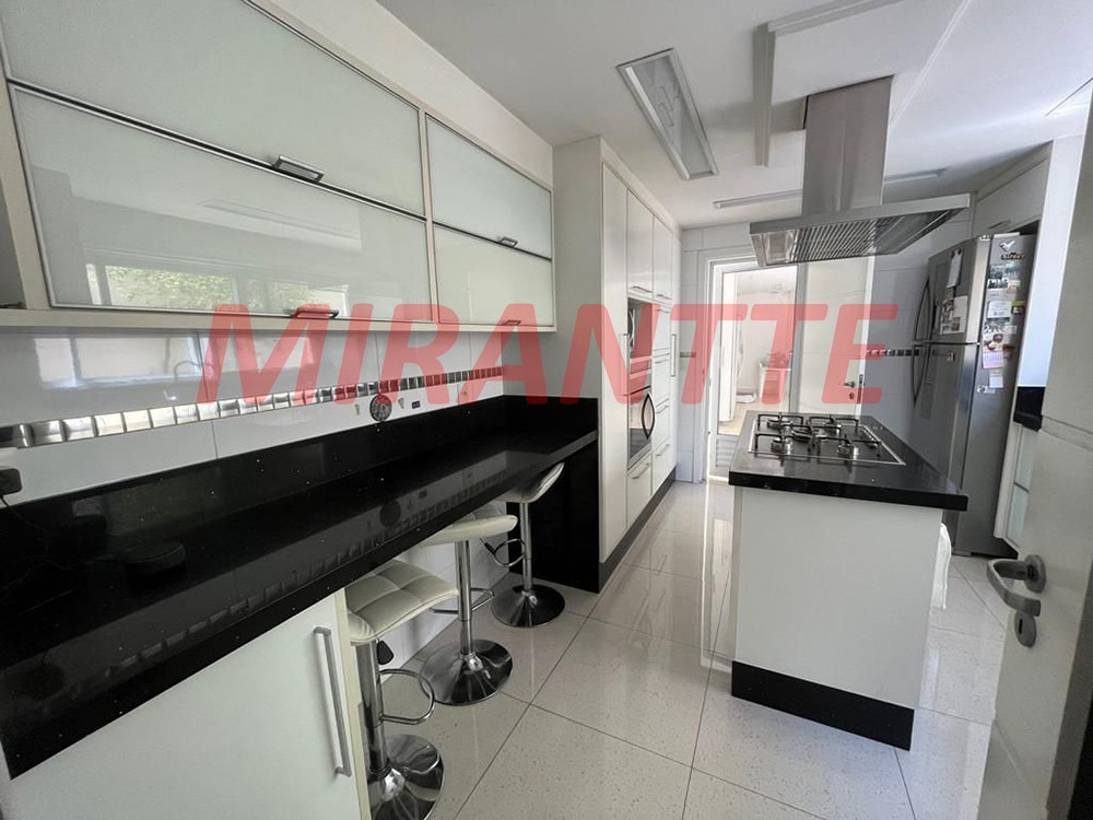 Cond. fechado de 200m² com 3 quartos em Ponte Grande