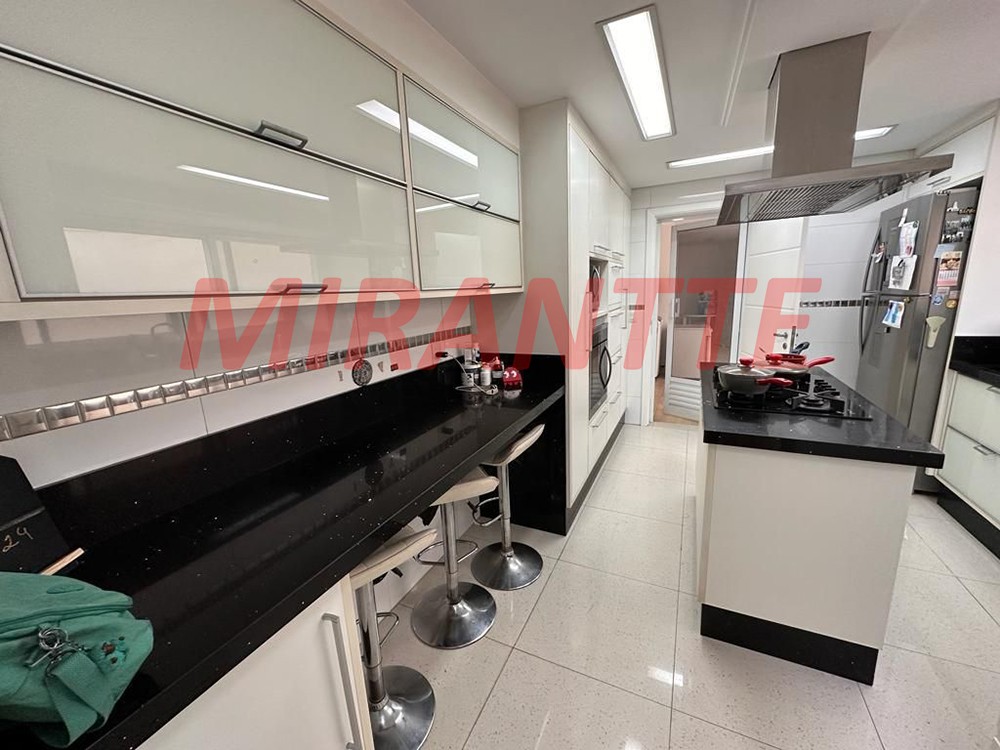 Cond. fechado de 200m² com 3 quartos em Ponte Grande