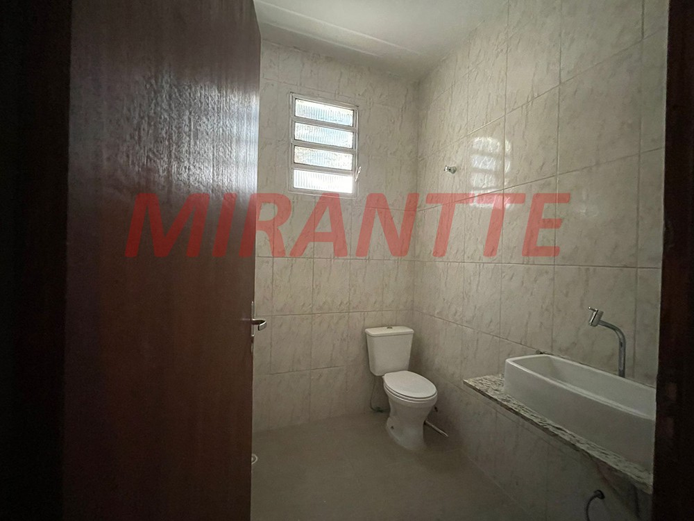 Casa terrea de 220m² com 3 quartos em Vila Carbone