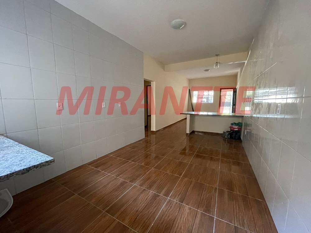 Casa terrea de 220m² com 3 quartos em Vila Carbone