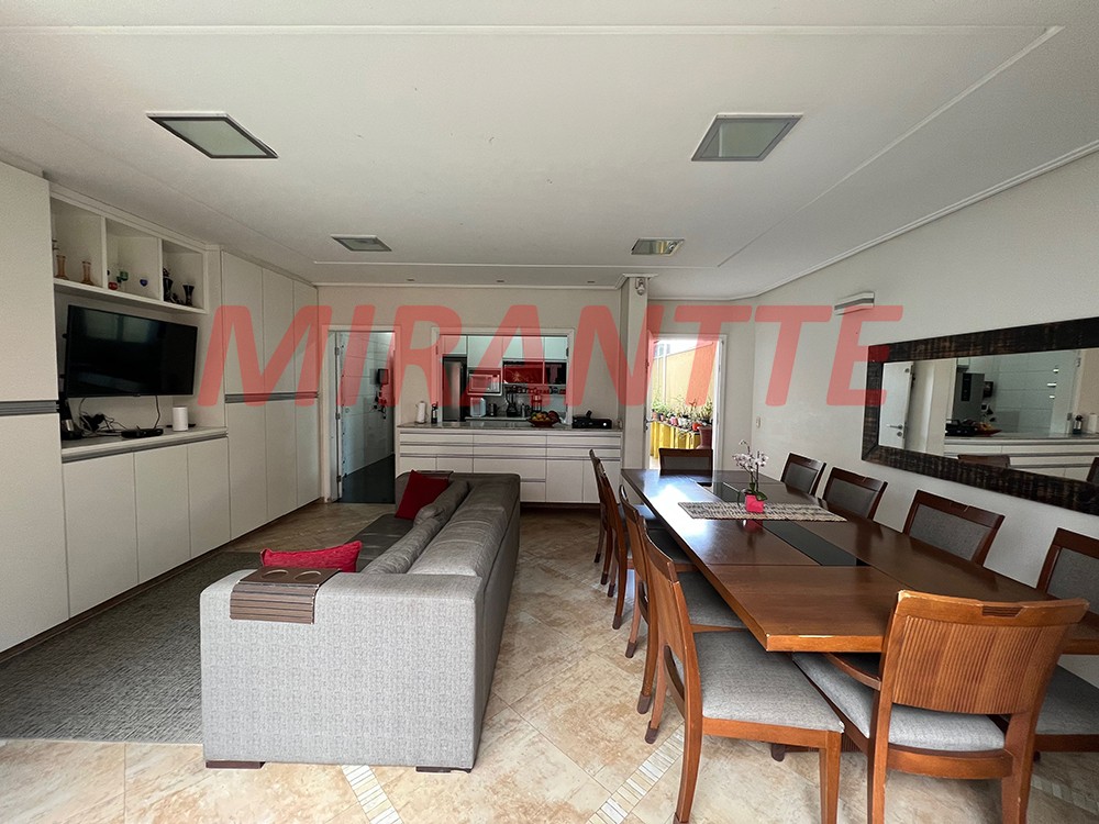 Sobrado de 316m² com 4 quartos em Lauzane Paulista