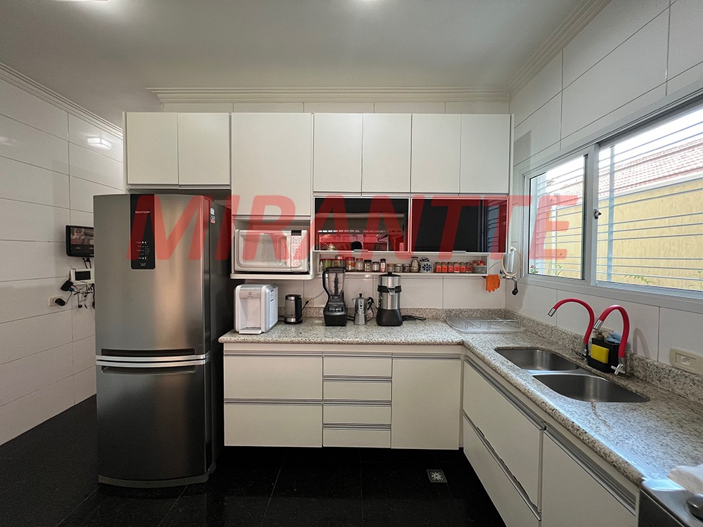 Sobrado de 316m² com 4 quartos em Lauzane Paulista