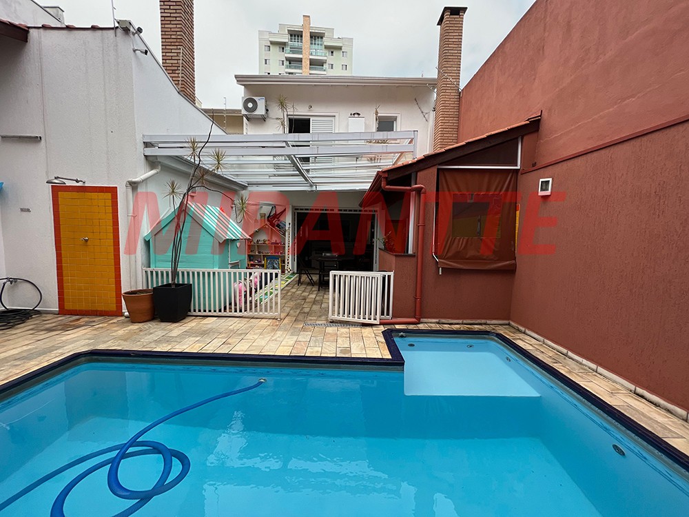Sobrado de 316m² com 4 quartos em Lauzane Paulista