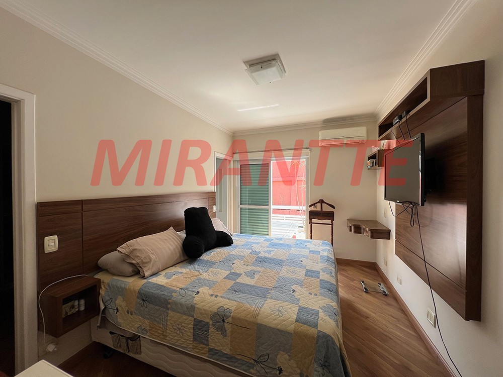 Sobrado de 316m² com 4 quartos em Lauzane Paulista