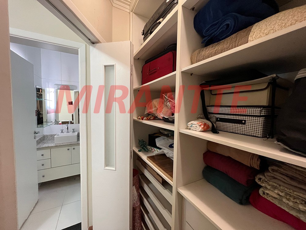 Sobrado de 316m² com 4 quartos em Lauzane Paulista