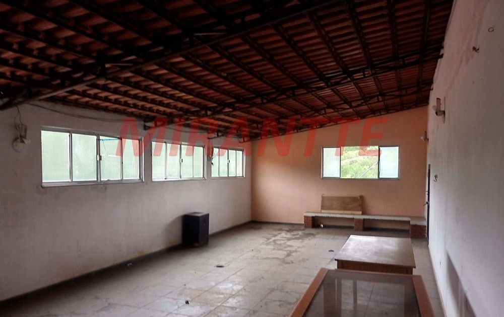 Sobrado de 315m² com 3 quartos em Vila Aurora
