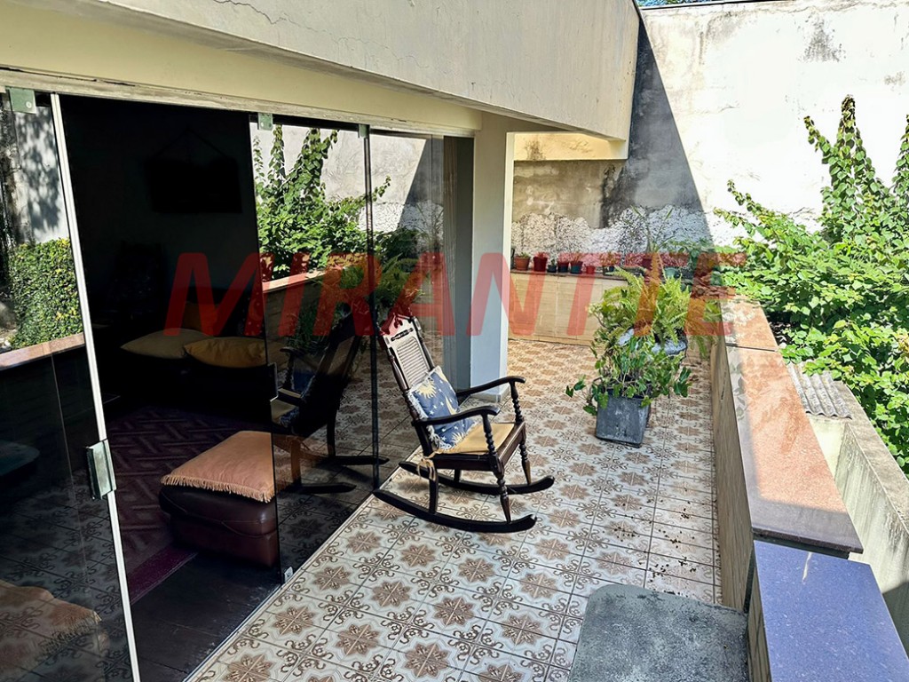Sobrado de 297m² com 3 quartos em Jardim São Bento
