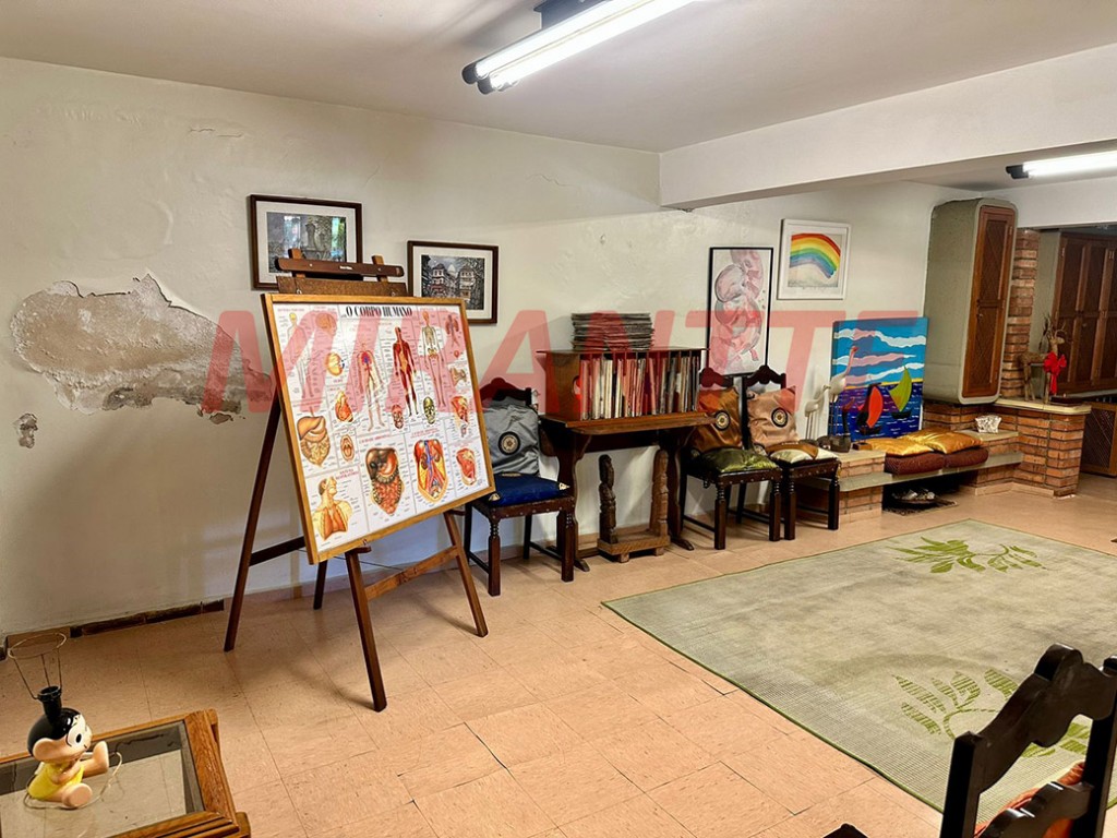 Sobrado de 297m² com 3 quartos em Jardim São Bento