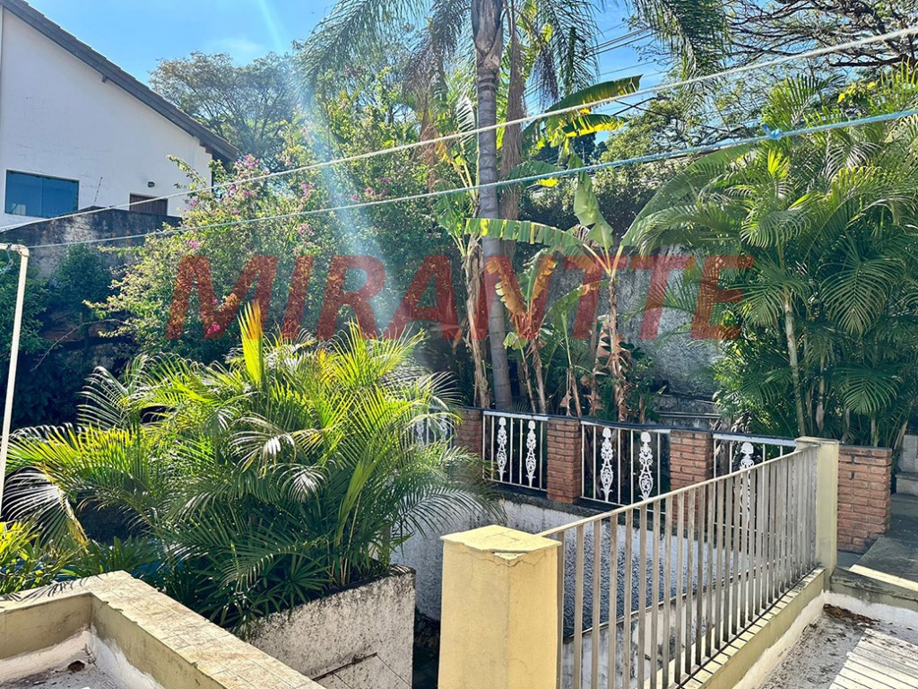 Sobrado de 297m² com 3 quartos em Jardim São Bento