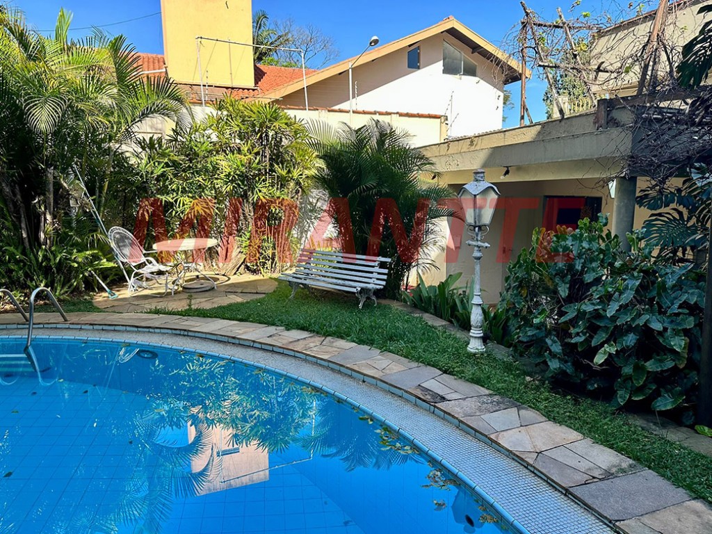 Sobrado de 297m² com 3 quartos em Jardim São Bento