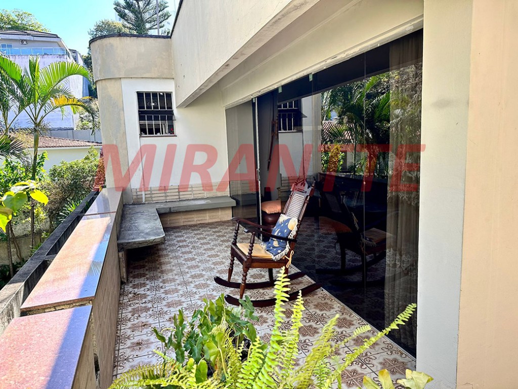 Sobrado de 297m² com 3 quartos em Jardim São Bento