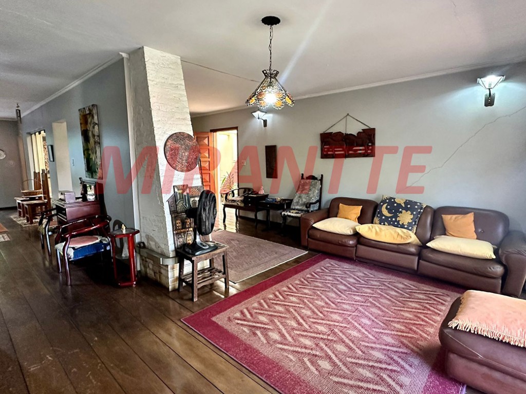 Sobrado de 297m² com 3 quartos em Jardim São Bento