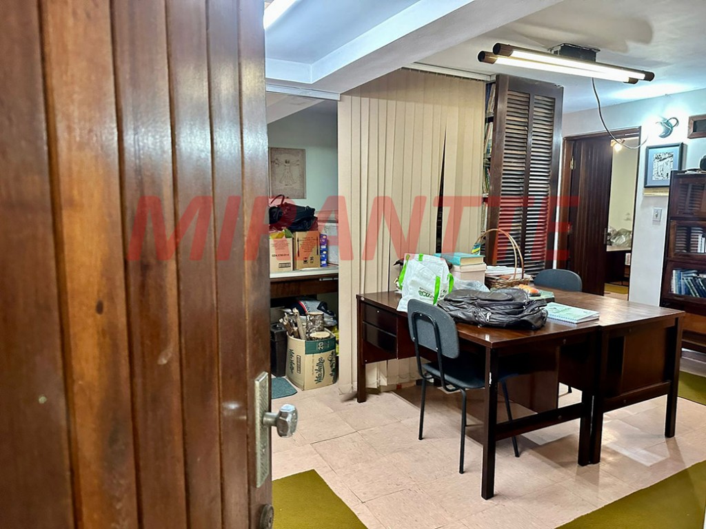 Sobrado de 297m² com 3 quartos em Jardim São Bento