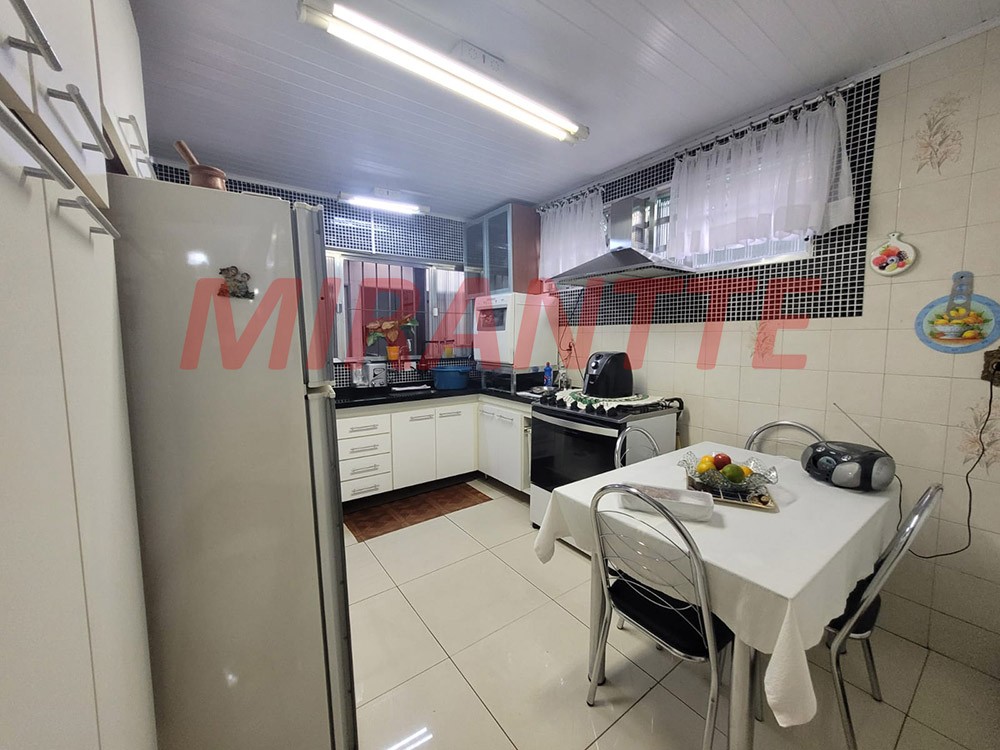 Sobrado de 136m² com 3 quartos em Vila Nova Mazzei