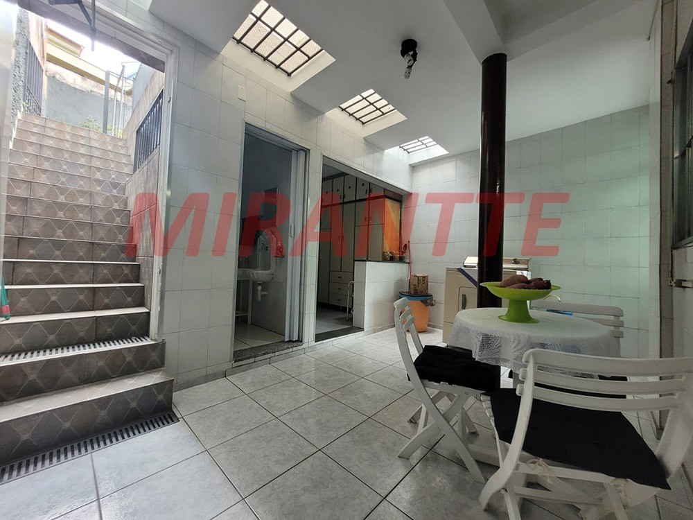 Sobrado de 136m² com 3 quartos em Vila Nova Mazzei