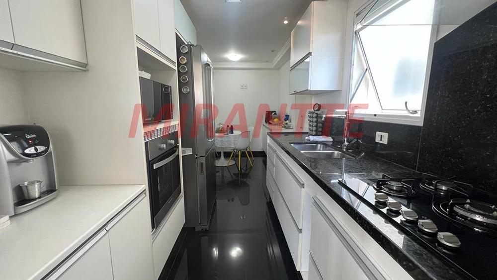 Apartamento de 140m² com 3 quartos em Santa Terezinha