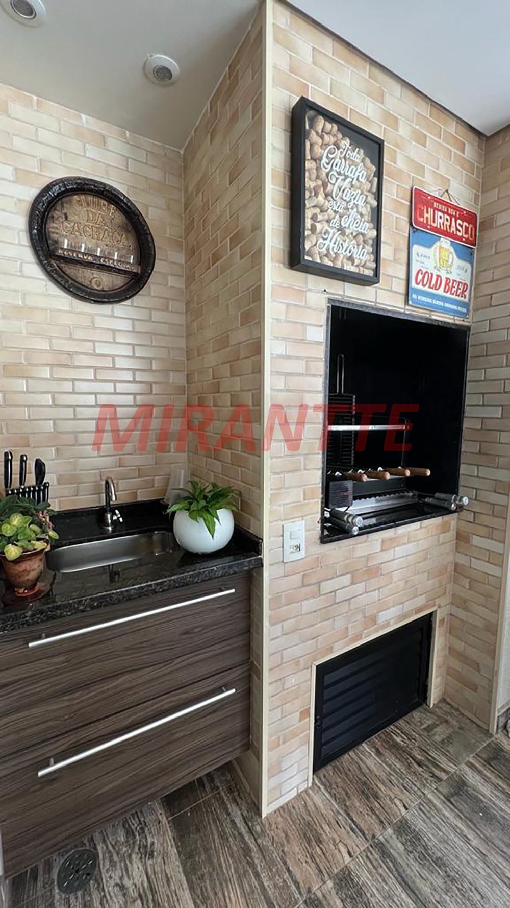Apartamento de 140m² com 3 quartos em Santa Terezinha