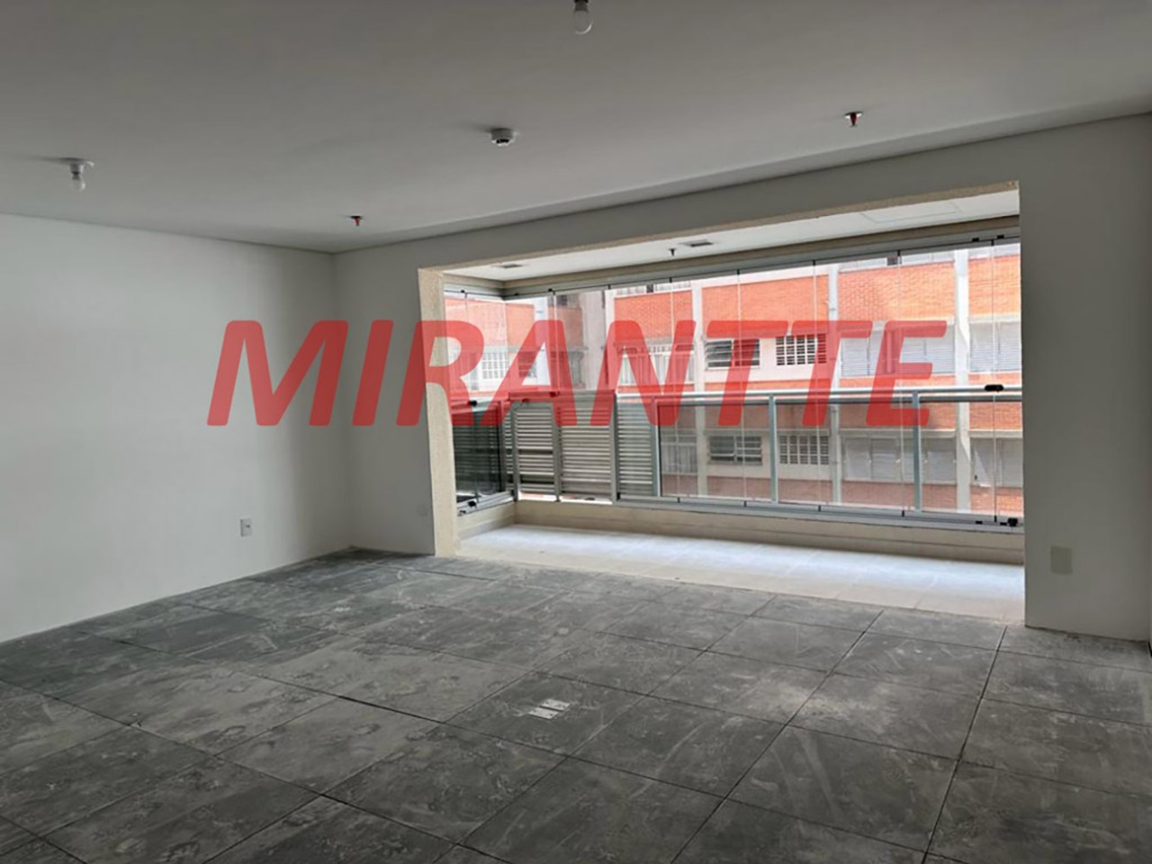 Conjunto comercial de 39.63m² em Santana