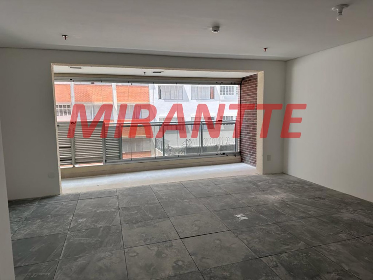 Conjunto comercial de 39.63m² em Santana