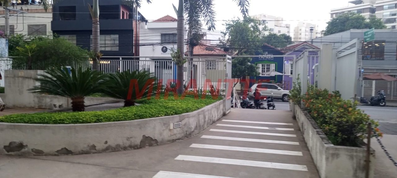 Conjunto comercial de 54.11m² em Santana