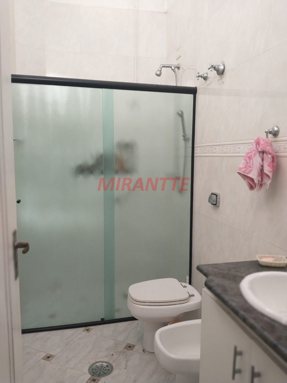 Sobrado de 160m² com 3 quartos em Santa Teresinha