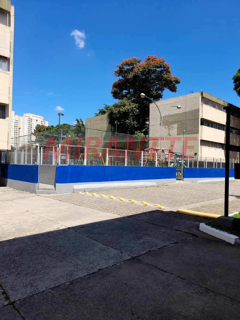 Apartamento com 3 quartos em Parque Cecap