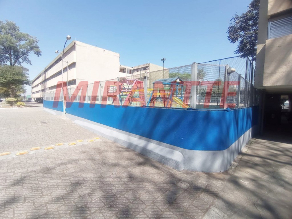 Apartamento com 3 quartos em Parque Cecap