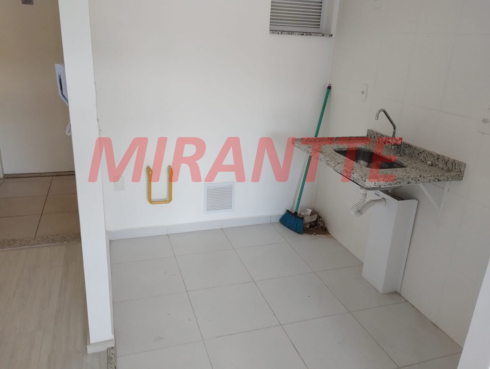 Apartamento de 50m² com 2 quartos em Jardim Tremembé