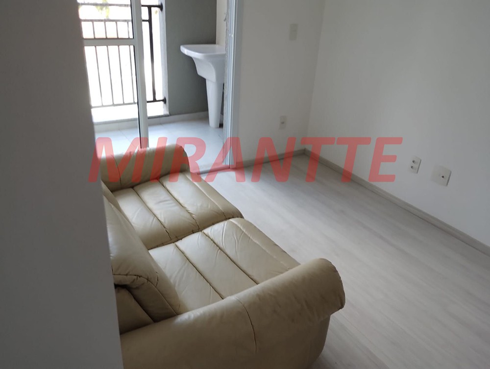 Apartamento de 50m² com 2 quartos em Jardim Tremembé
