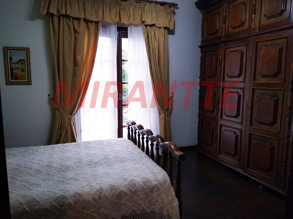 Sobrado de 190m² com 3 quartos em Vila Gustavo