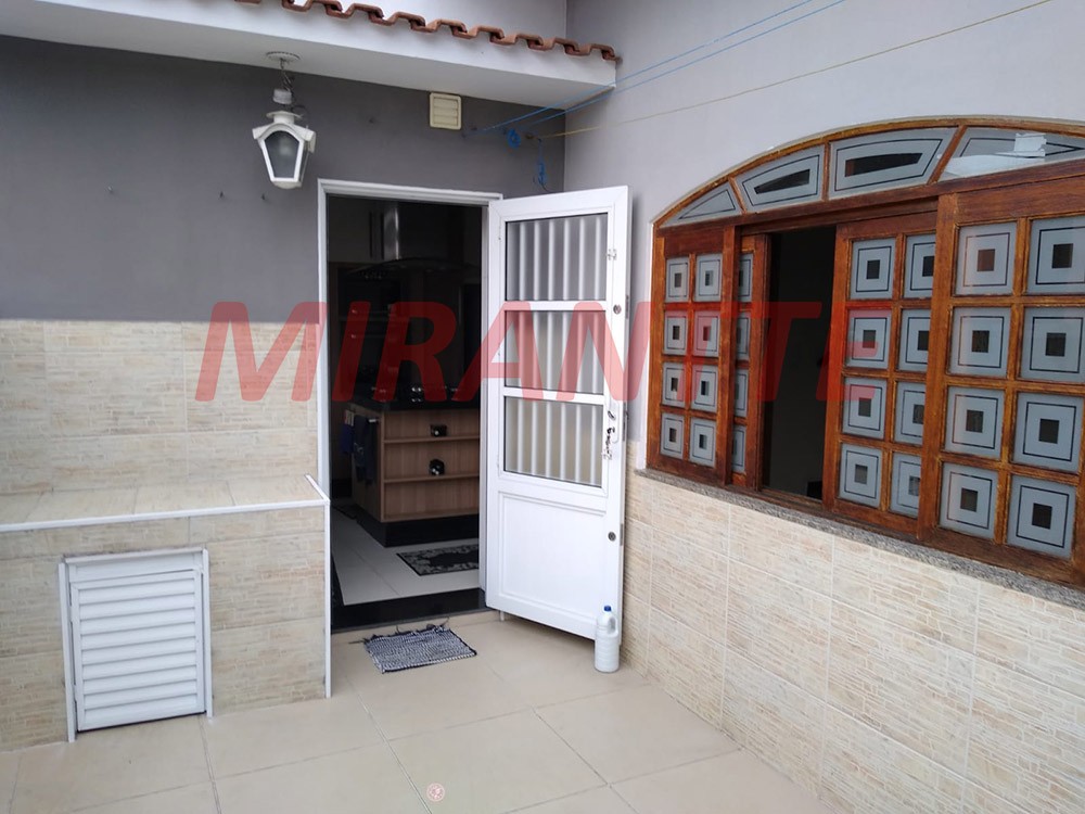 Sobrado de 190m² com 3 quartos em Vila Gustavo
