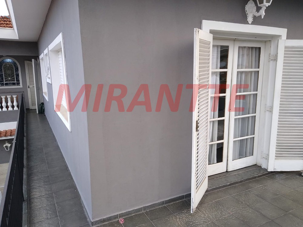 Sobrado de 190m² com 3 quartos em Vila Gustavo