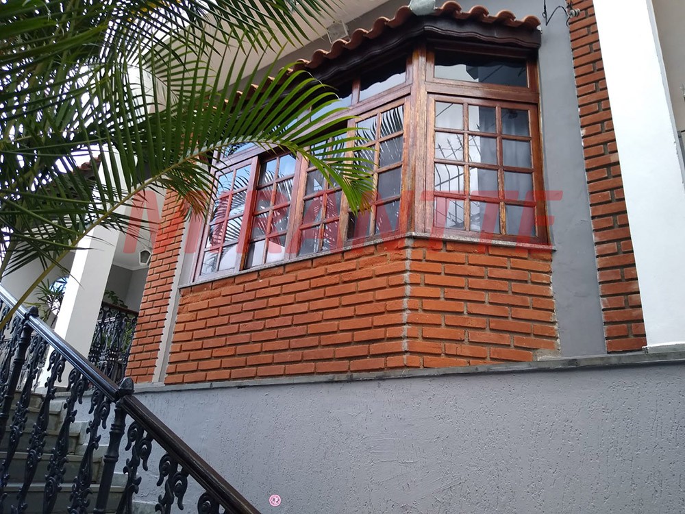 Sobrado de 190m² com 3 quartos em Vila Gustavo