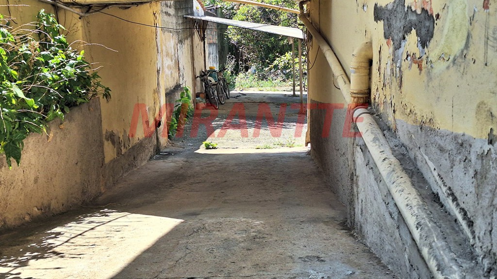 Sobrado de 381m² com 3 quartos em Chora Menino