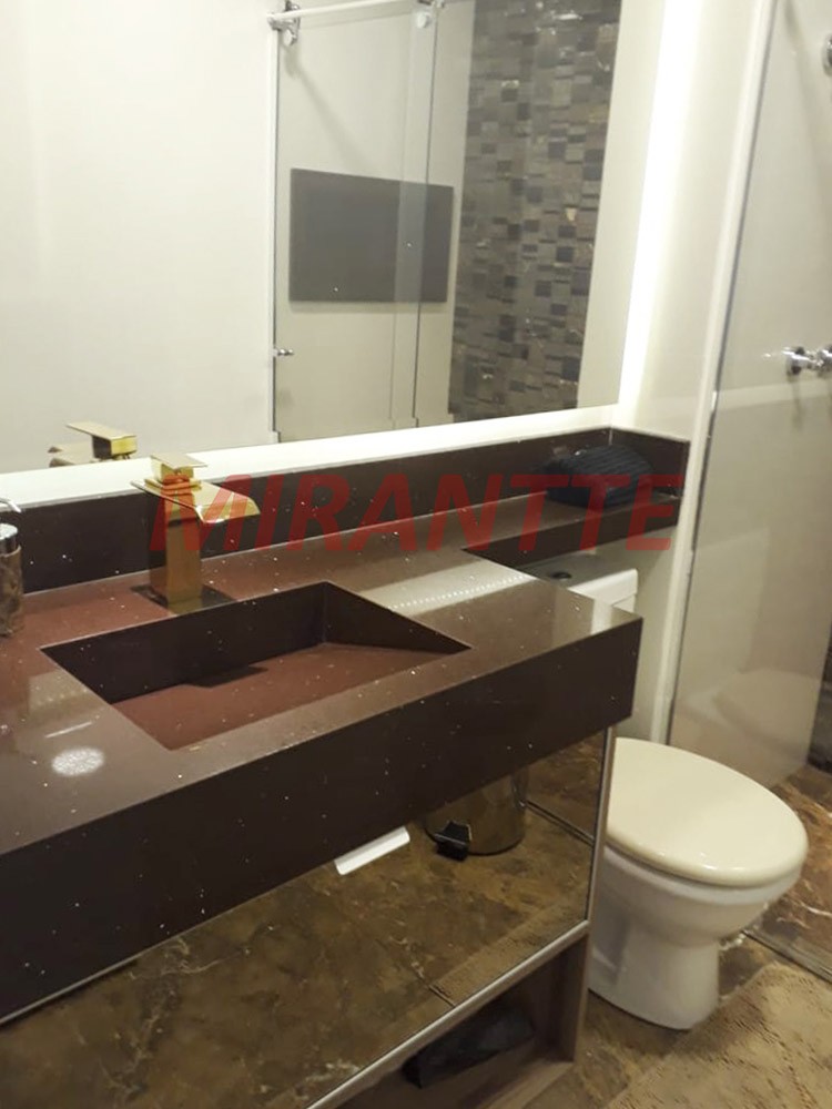 Apartamento com 3 quartos em Picanço