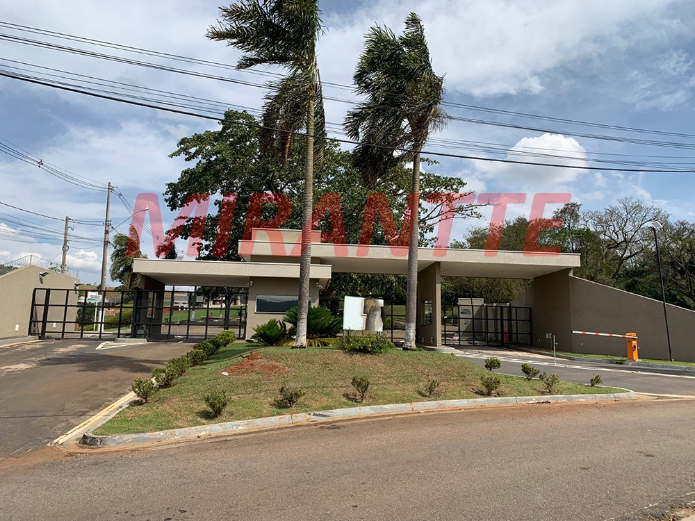 Casa terrea de 951m² com 4 quartos em Centro