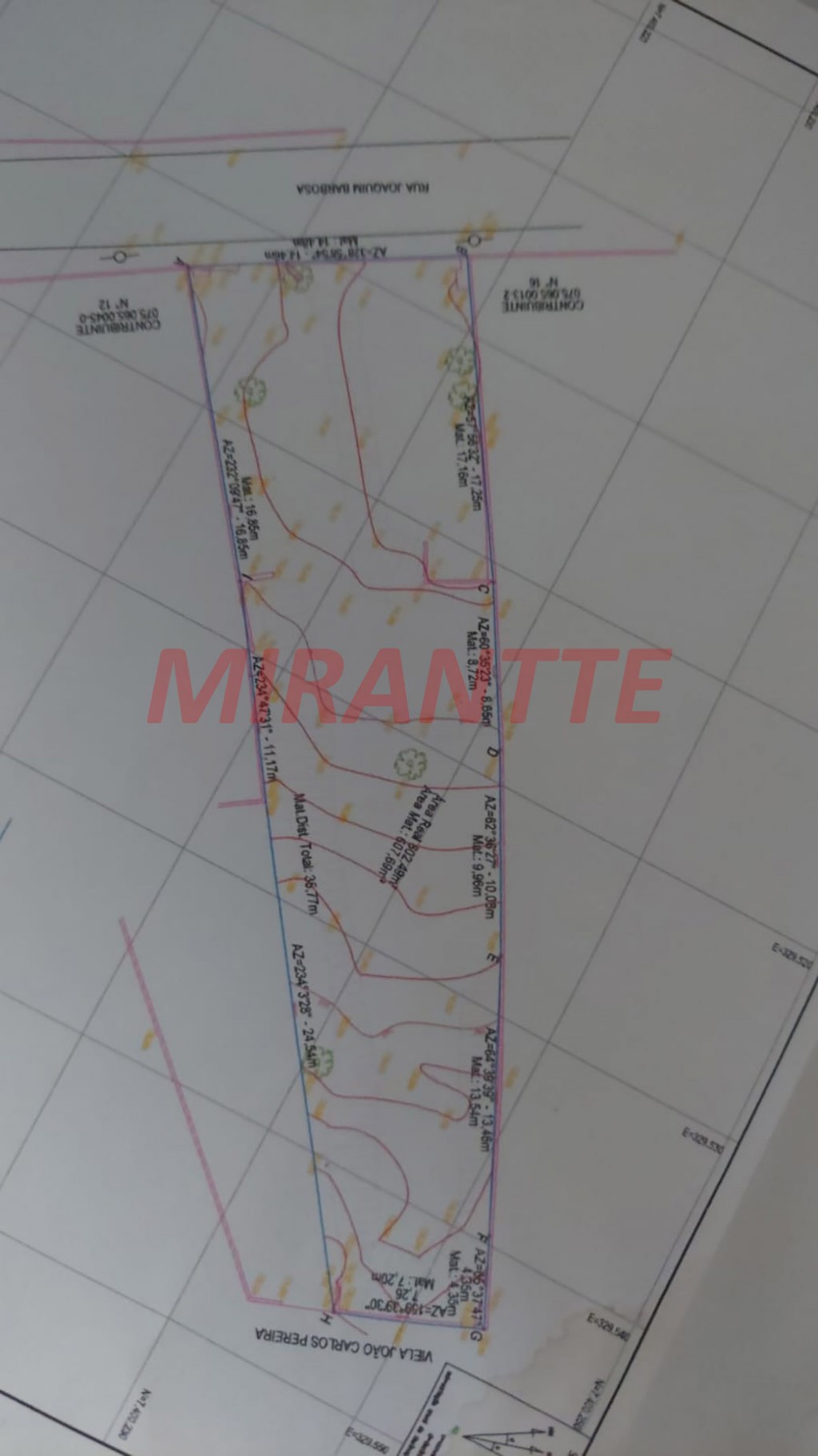 Terreno de 608m² em Limão