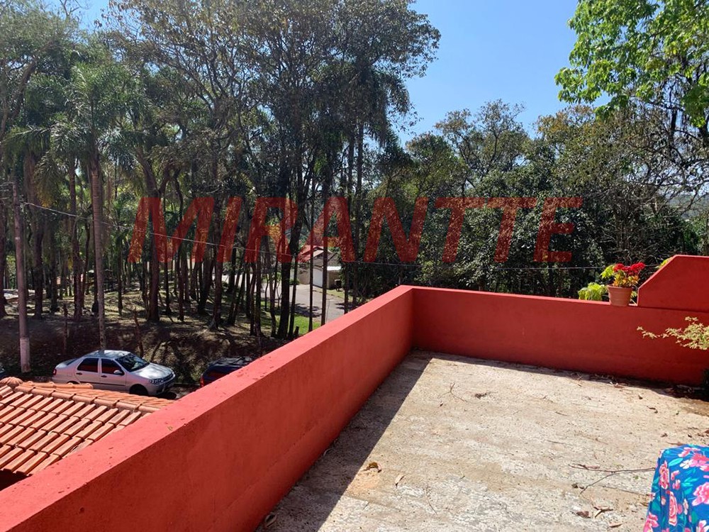 Sobrado de 400m² com 3 quartos em Serra Da Cantareira